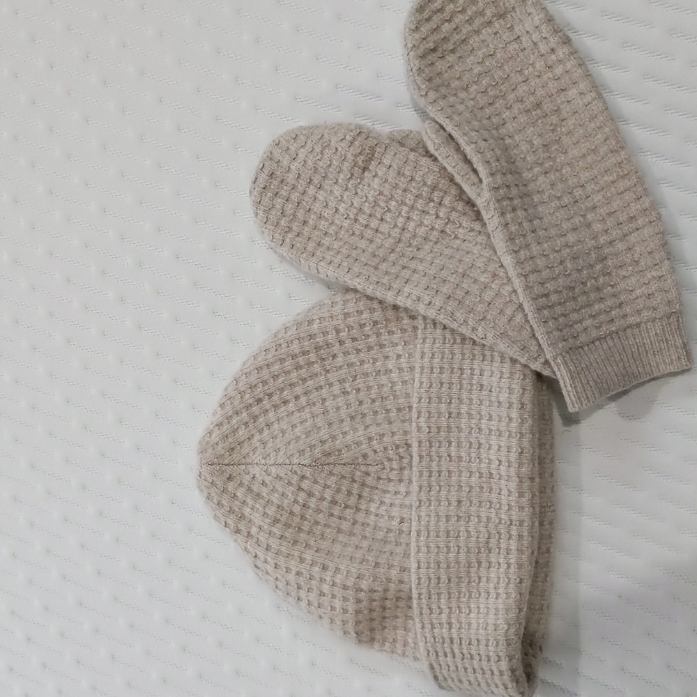 Everlane oat waffle cashmere set